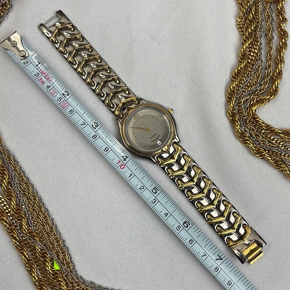 Paola Gucci two tone watch unisex, preloved new working battery - Picture 11 of 12